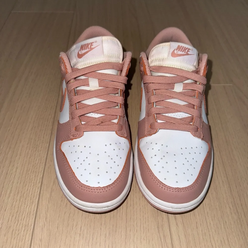 Nike Sneakers / Nike Dunk - Picture 2 of 5